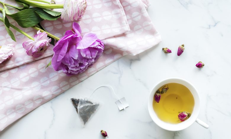 Rose-Tea-wit-Rose-Flower