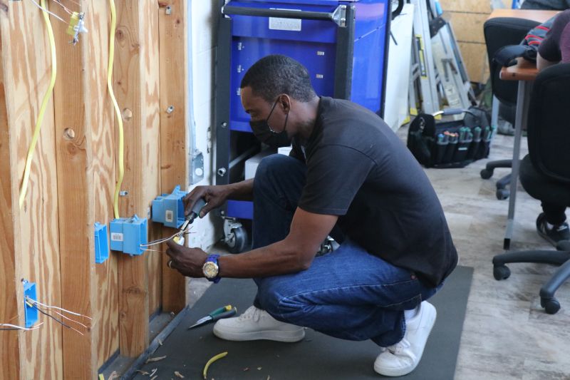 best trade schools for electrician