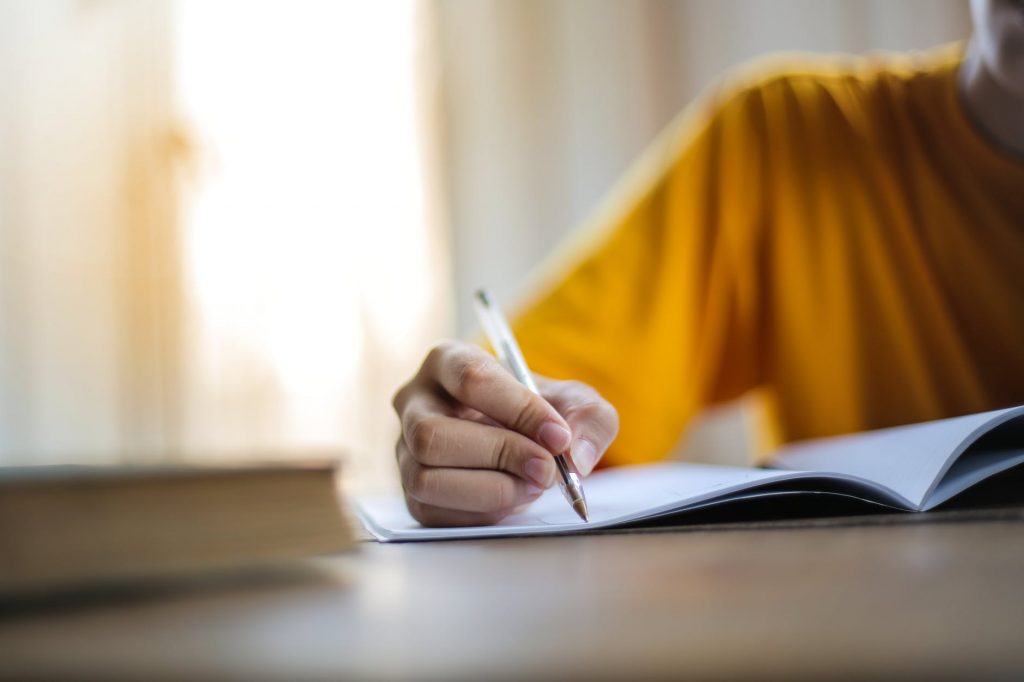 How to Title an Essay Complete Guide