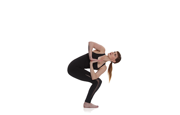  Parivrata Utkatasana