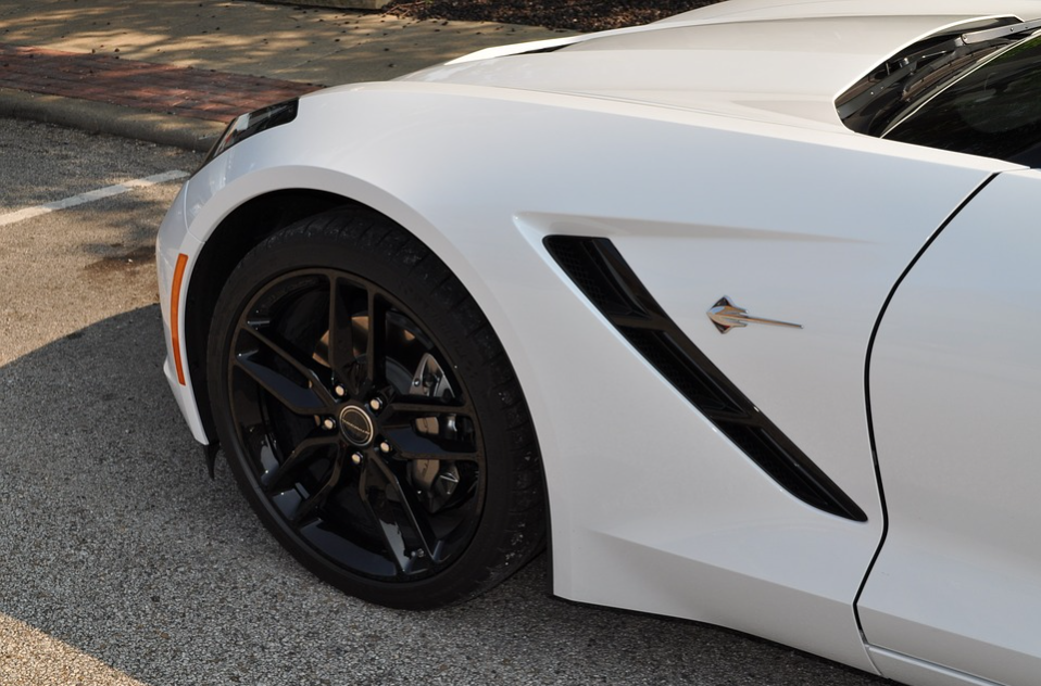 disc brakes on car wheels